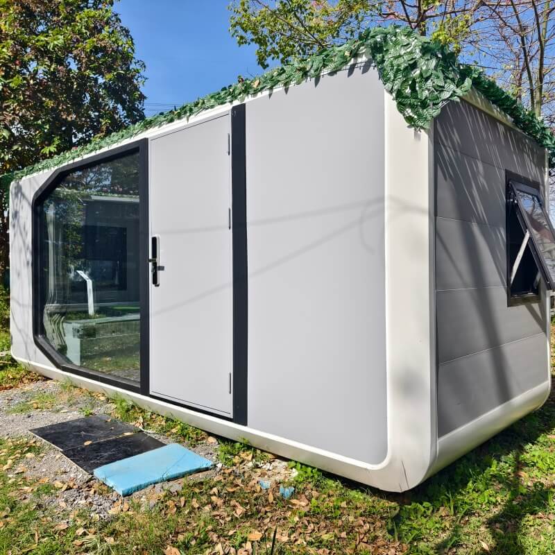 Apple Cabin A1 5.6m